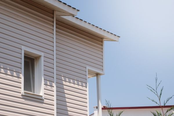 Cost of Vinyl Siding Hole Repair in Wentzville